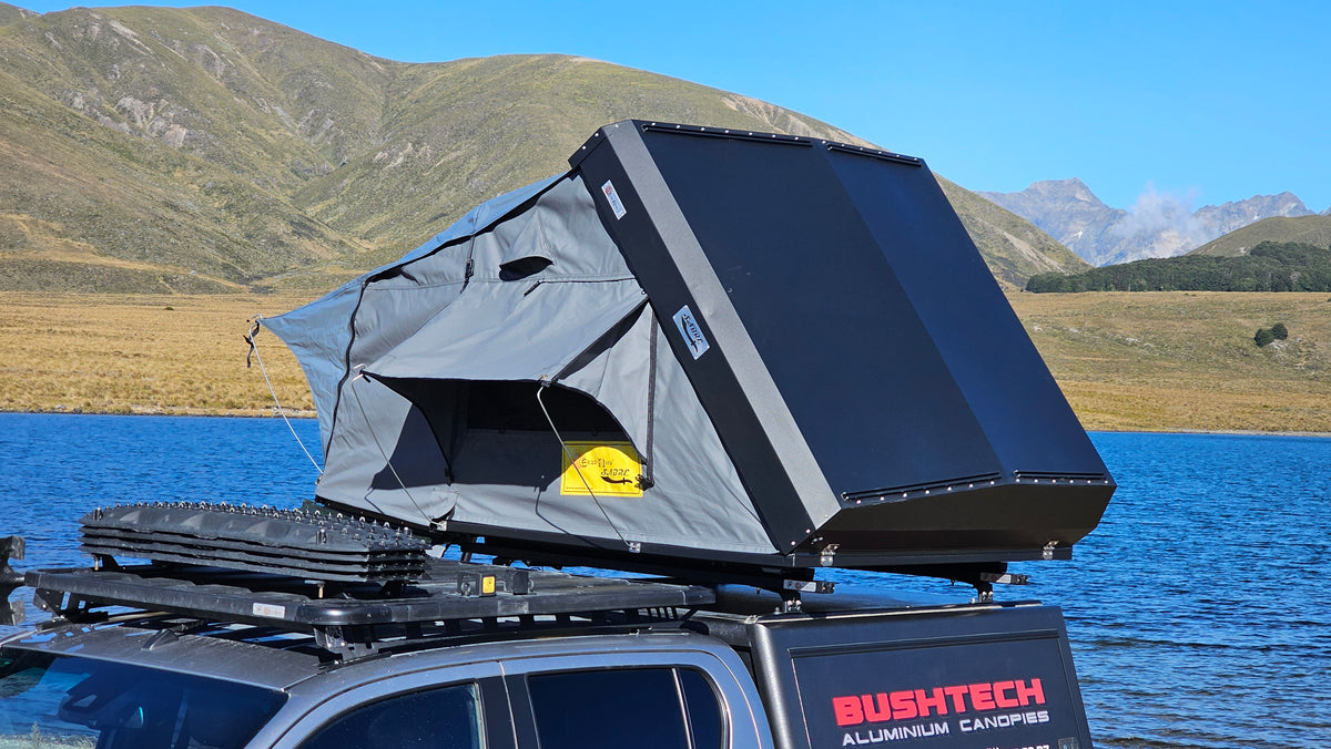 EEZI-AWN SABRE Lite Hard Shell Roof Tent - image 4