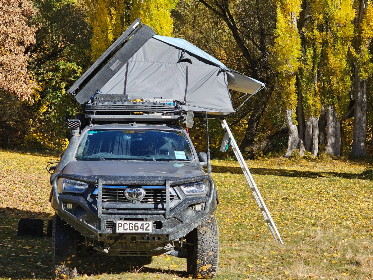 EEZI-AWN SWORD Jumbo/Family Hard Shell Roof Tent - image 9