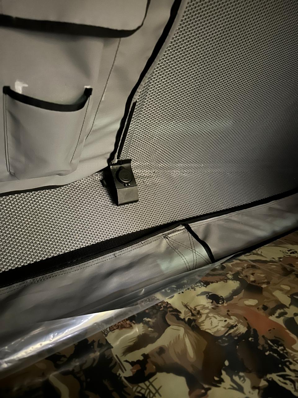 EEZI-AWN SABRE Lite Hard Shell Roof Tent - image 13